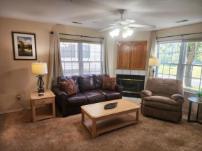 Golf Course View - Centrally Located - Free Attraction Tickets Included - Stairs Required - FW7-1